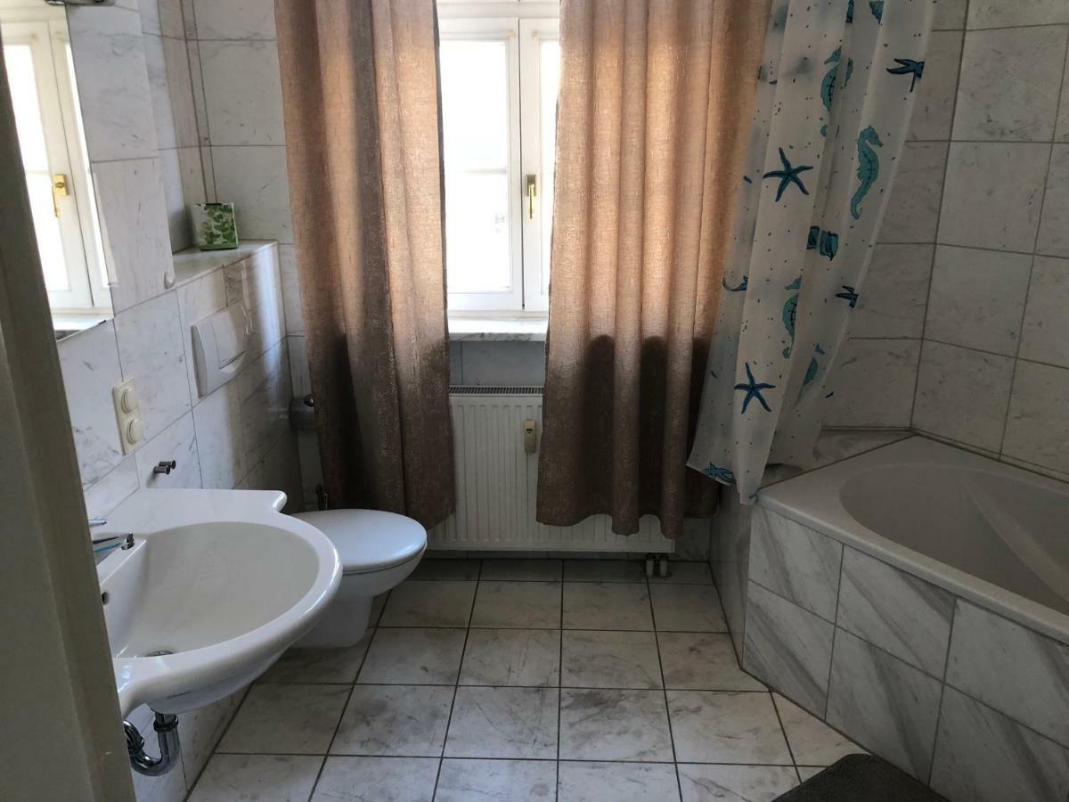 Ferienwohnung Mitten In Wiesbaden Exteriör bild